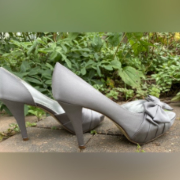 Michaelangelo SLV Dress Heels, 8.5 Fall Sale - Picture 5 of 7